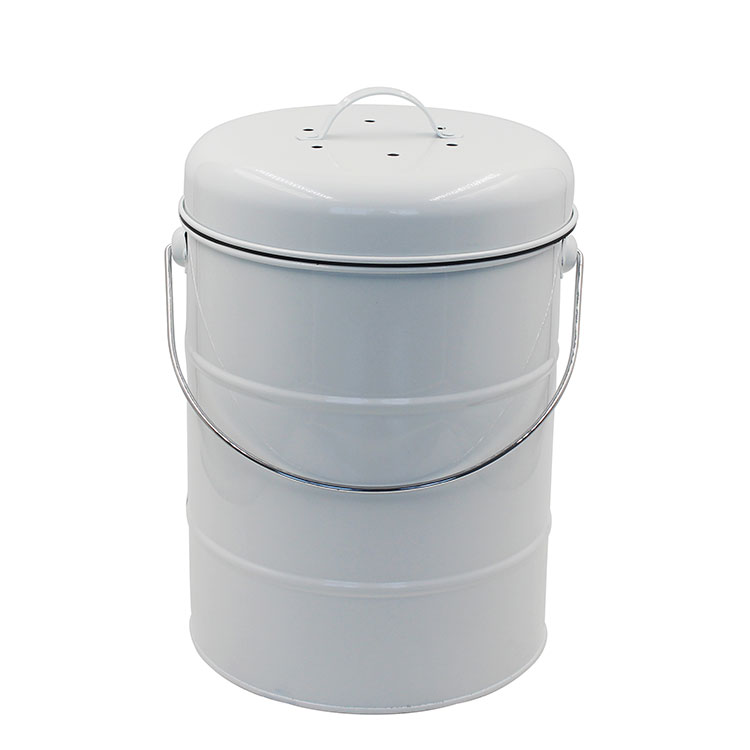 If you have been looking for a compost bin with a lid that you can open with one hand, then your search is over!